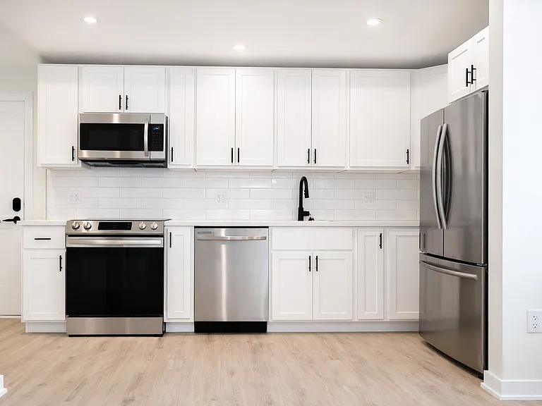 2521 Cecil B Moore — Photo 11