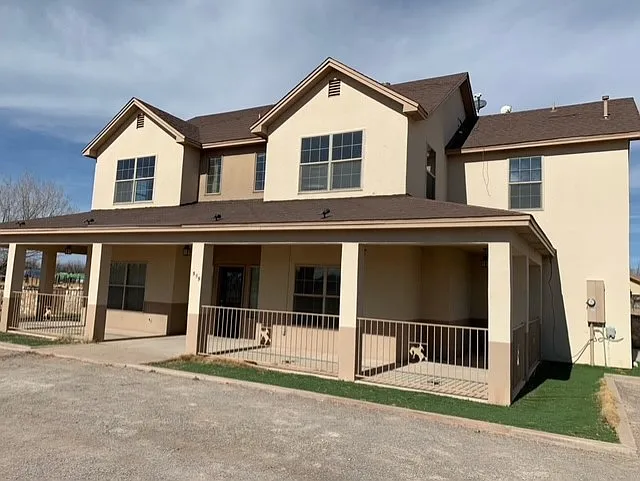 555HWY228 — Photo 2