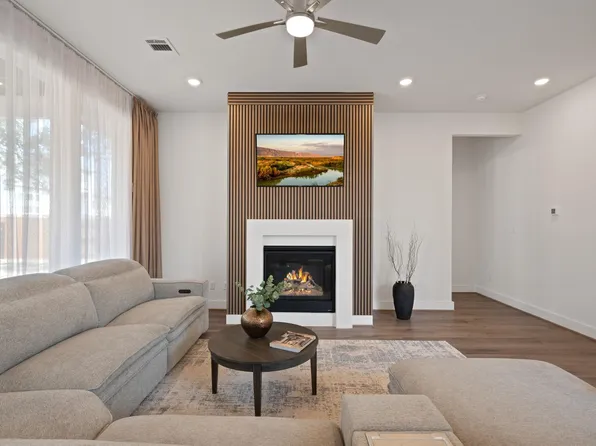 298 Canal Dr, Dripping Springs, TX 78620