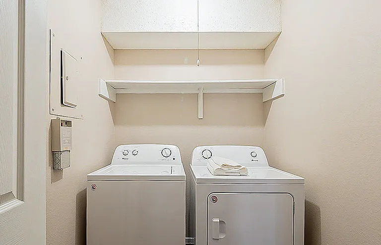 The Ridge Apartments — Photo 11