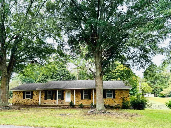 303 McCarthy Dr, Red Bay, AL 35582