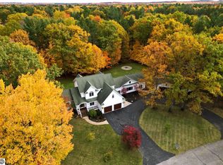 824 Golf Side Dr, Kalkaska, MI 49646