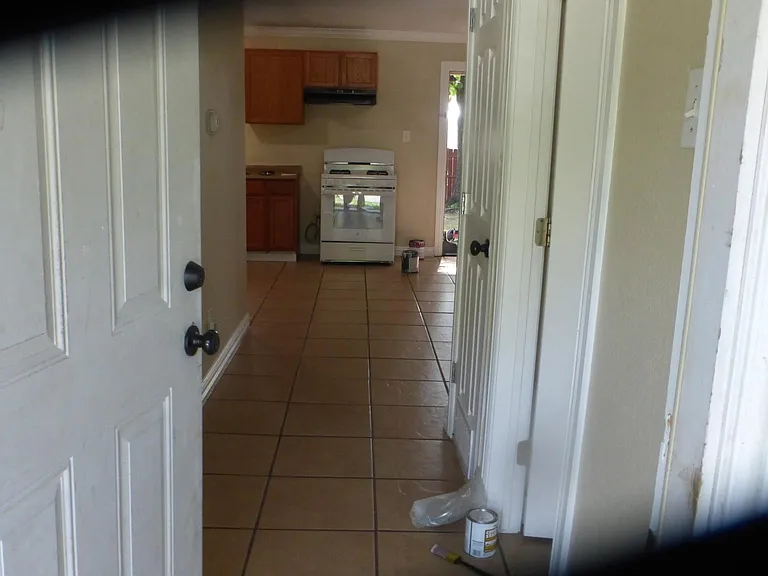1302 Yukon Dr — Photo 2