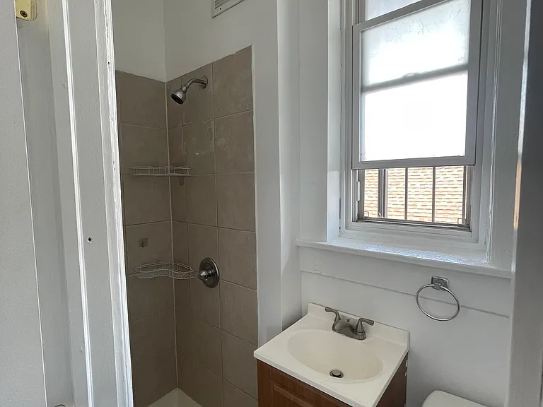 2003 W Cermak Rd #3F — Photo 10