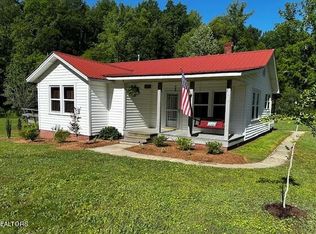 2935 Scott Hwy, Robbins, TN 37852
