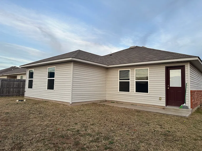 1029 S Blackjack Ln — Photo 1