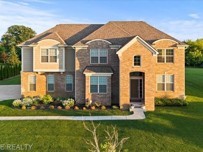 102 Oakland Crest Dr, Rochester, MI, 48306