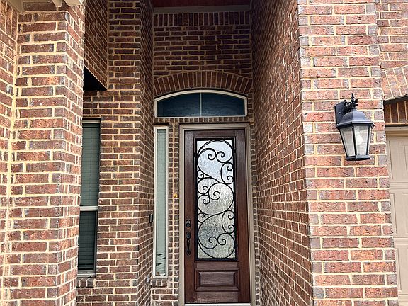 4th image of 18501 Bassano Ave