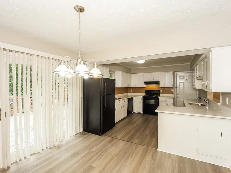 9036 Sterling Ridge Ln — Photo 9