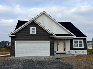 4 Family Dr, Carlisle, PA 17013