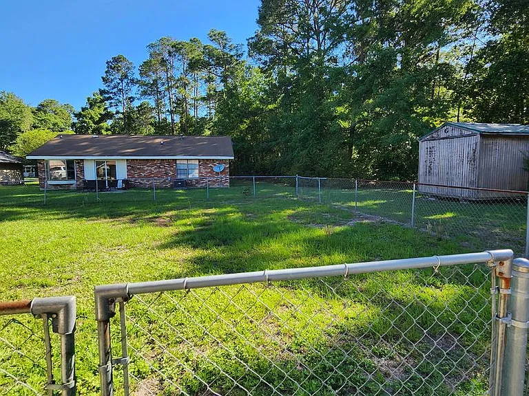 802 Margret Ln — Photo 21