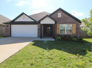 427 S Wagon Wheel Ave, Fayetteville, AR 72704