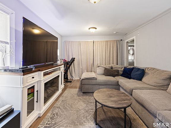 4th image of 152 Washington Avenue