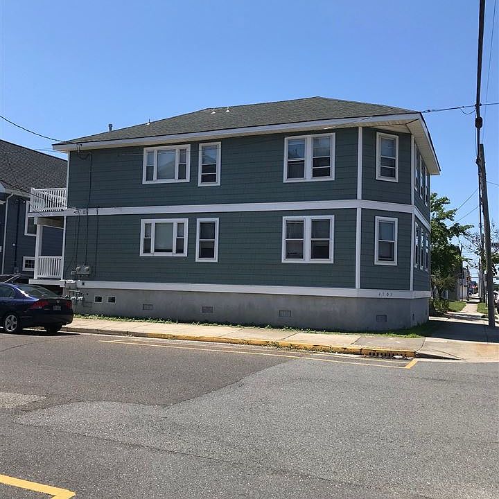 2nd image of 4701 Park Blvd APT B
