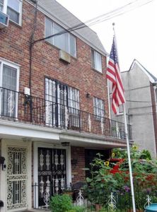 2561 46th St, Astoria, NY, 11103