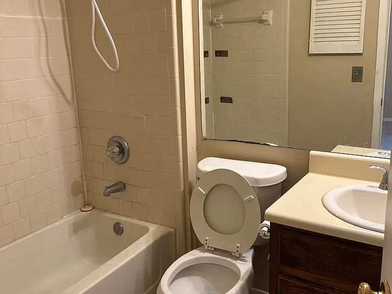 5741 Wells Cir — Photo 15