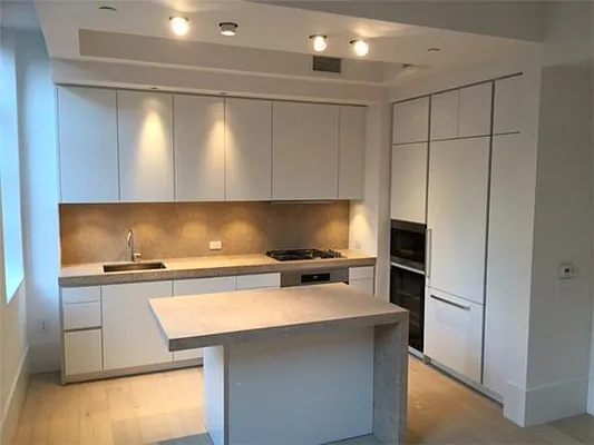 Rented by Century 21 Metropolitan | media 17