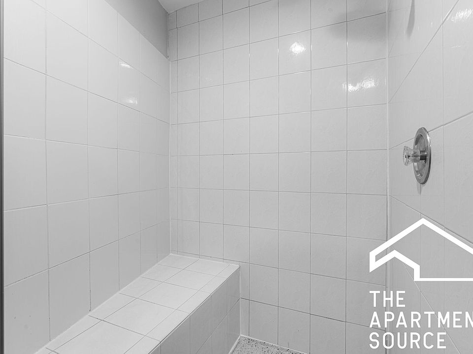 1st image of 2124 W Grand Ave #D