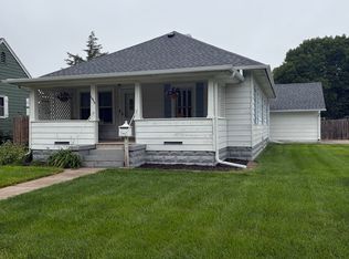 1012 E 3rd St, Mccook, NE 69001