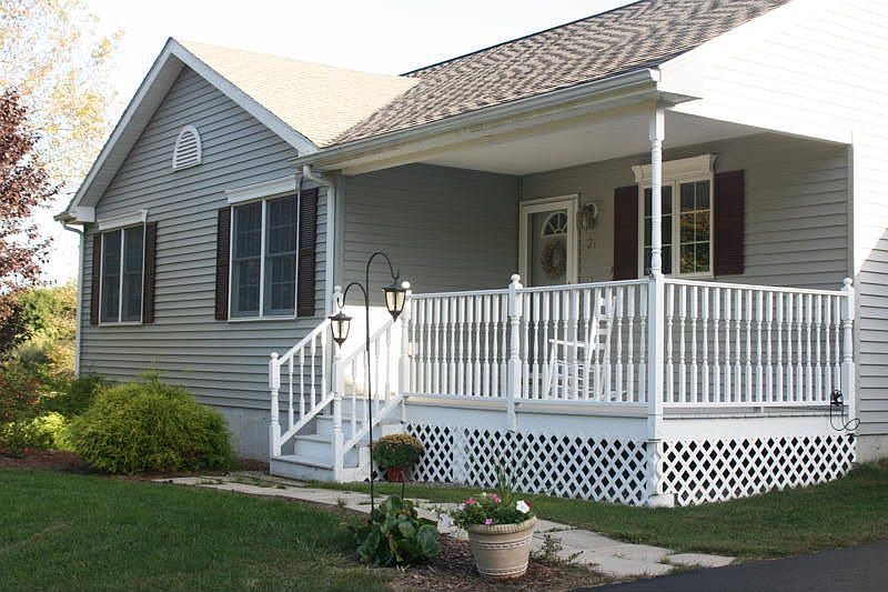 21 fairview ave, Dudley, Ma 01571