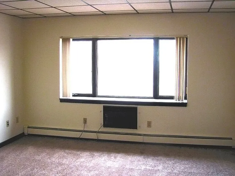 1703 Illinois Ave — Photo 4