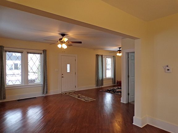 5th image of 414 W Wabash St