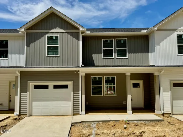 220 George St, Four Oaks, NC 27524