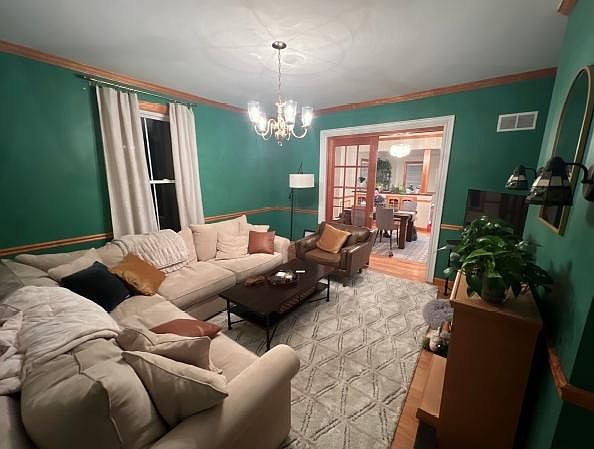 Living Room (1st floor)
