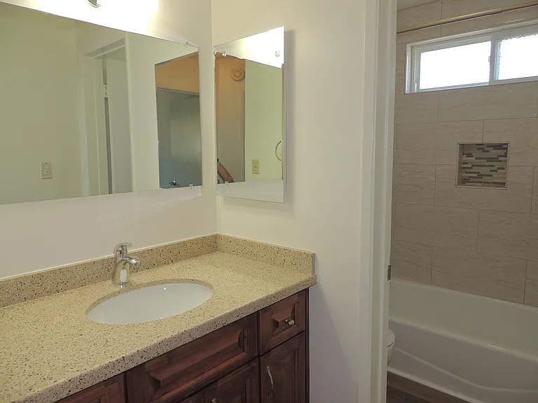 321 Gladys Ave #4 — Photo 19