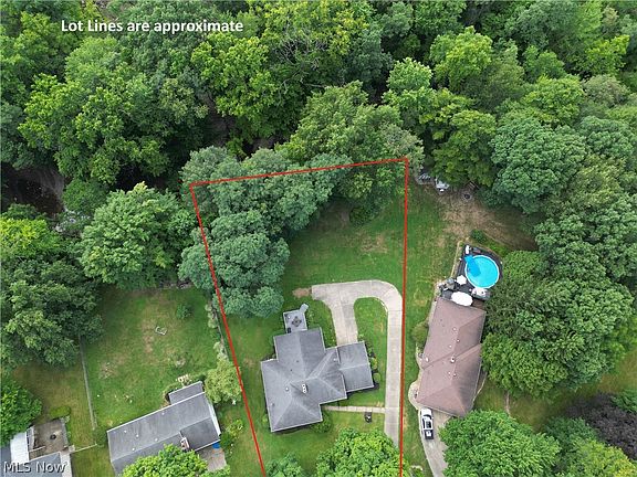 5th image of 6162 Circle Dr