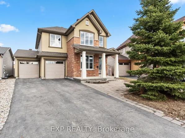 116 Watershield Rdg, Ottawa, ON K2J 5T8