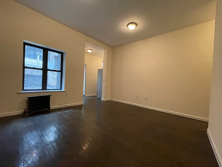 513 E 82nd St #1B — Photo 2
