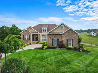 4196 Harbor View Dr, Morristown, TN 37814