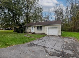 6449 Lakeshore Rd, Cicero, NY 13039