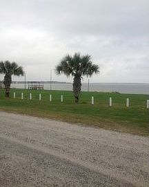 5th image of 407 E Bay Blvd