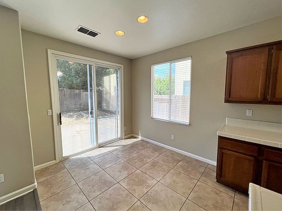 5th image of 1838 Boardwalk Dr