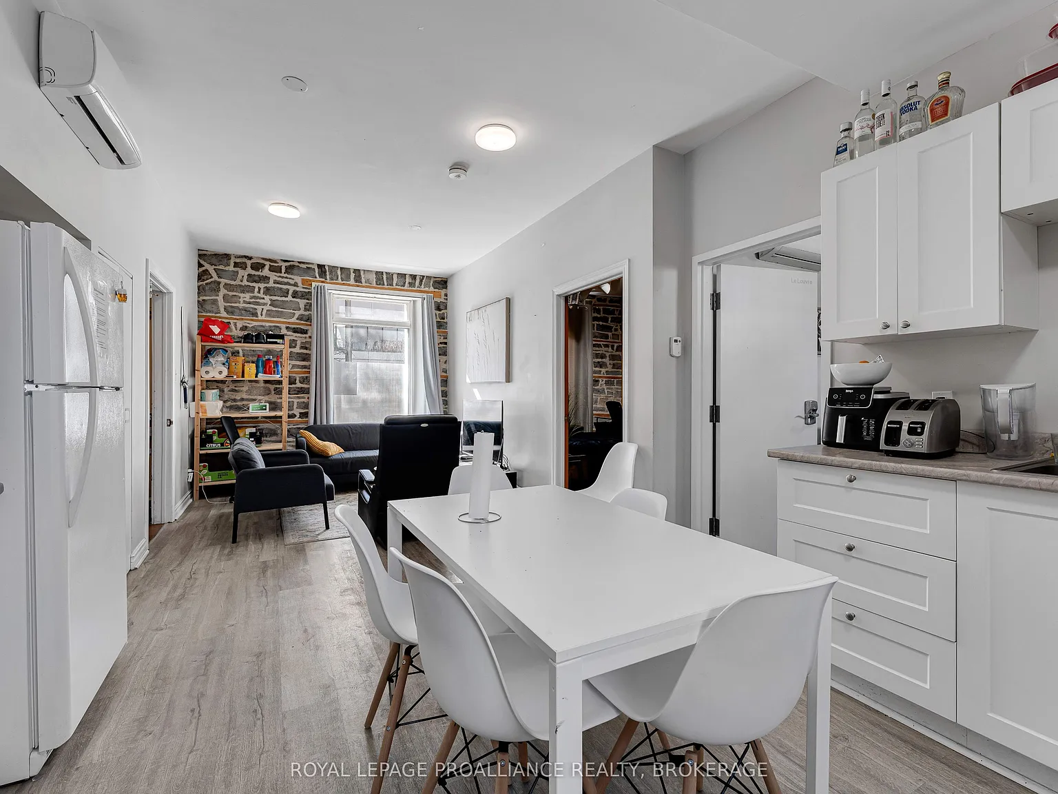 6 bed, $5,700 — Photo 4