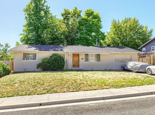 402 Placer St, Rogue River, OR 97537