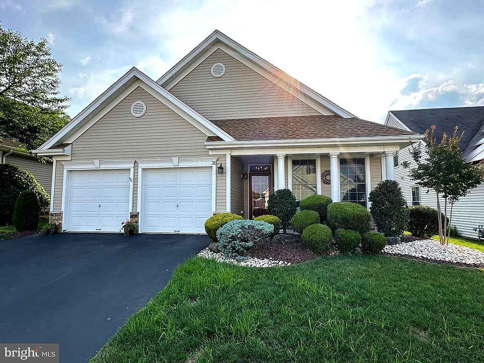1st image of 31 Honeyflower Dr