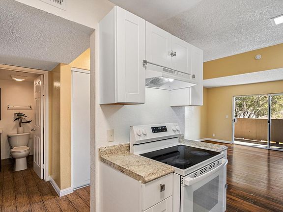 4th image of 1370 Townview Avenue #305