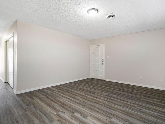 4th image of 118 Johnson St