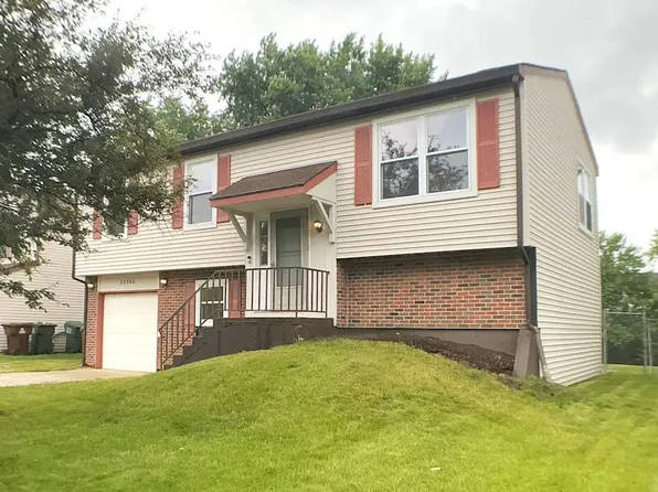 20565 S Acorn Ridge Dr, Frankfort, IL 60423