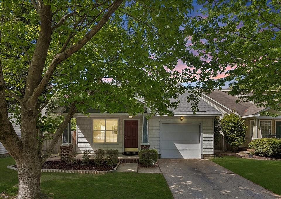 1st image of 297 Town Pointe Way