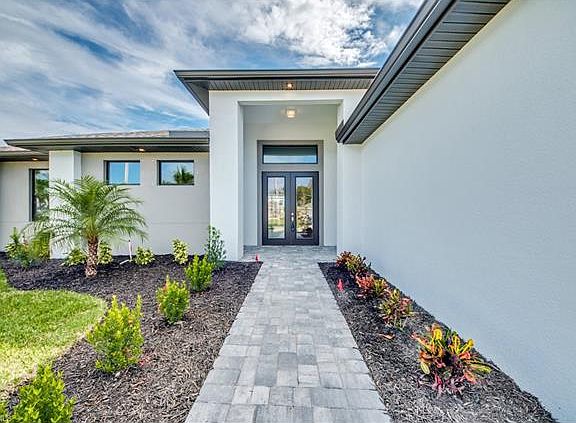 3rd image of 3407 SW 26th Pl
