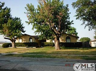 401 Colonial Dr, Garland, TX