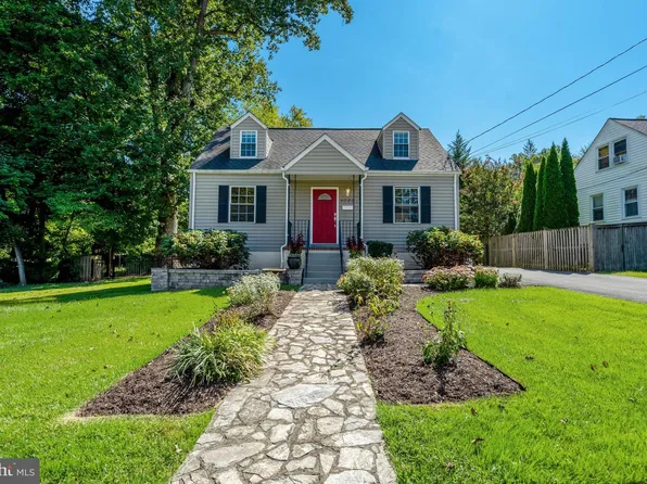4029 Woodland Dr, Fairfax, VA 22030