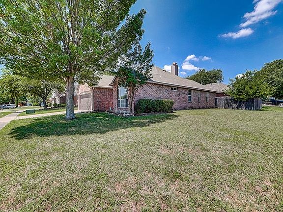 3rd image of 1802 Mesa Ct