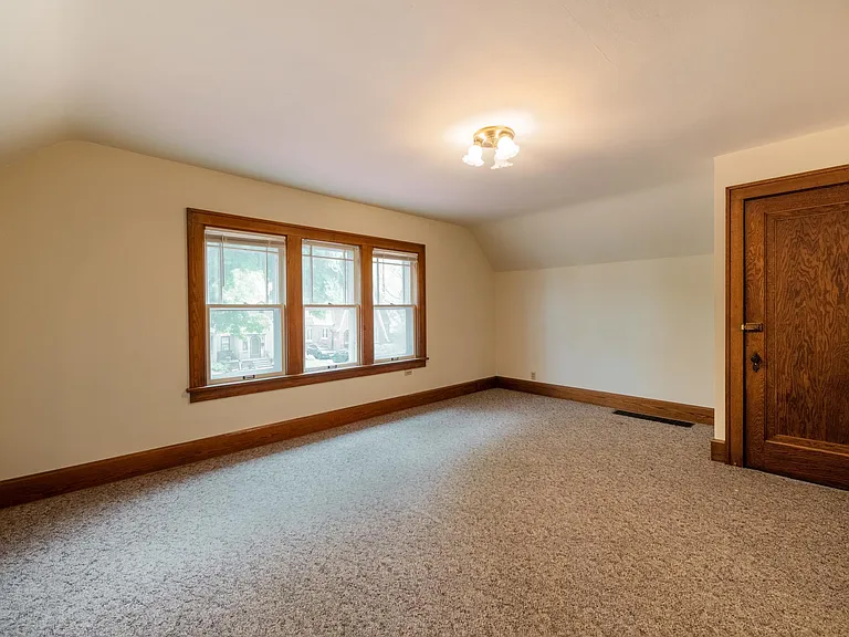 624 William St #2 — Photo 8