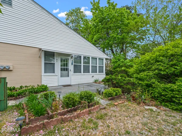 9 Valley Stream Drive #C, Whiting, NJ 08759