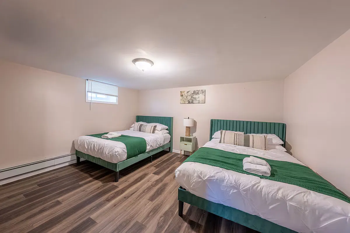 3 bed, 1000 sqft, $3,900 — Photo 4